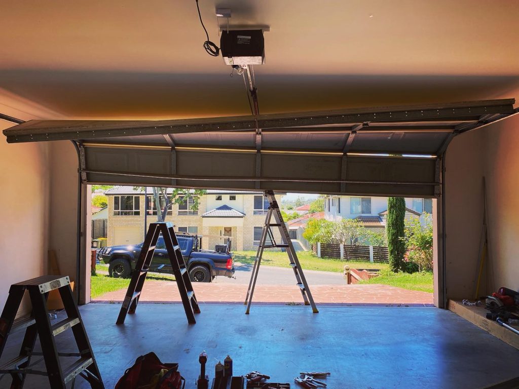 garage doors repairs